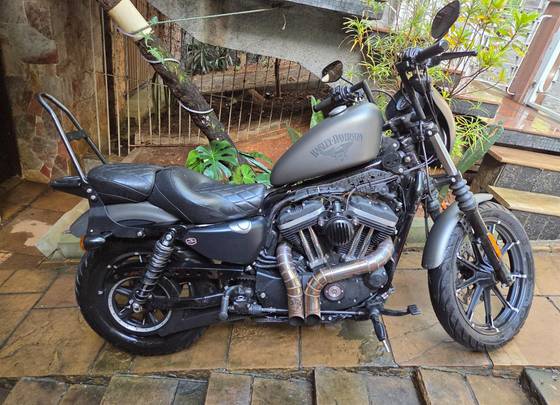 HARLEY-DAVIDSON SPORTSTER IRON 883 HARLEY-DAVIDSON SPORTSTER IRON 883